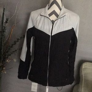 Black and white Nike windbreaker